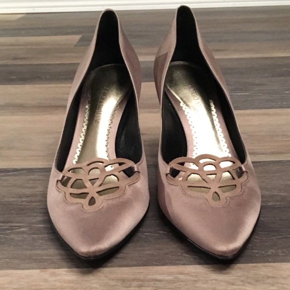 Giorgio Armani Satin Pumps - Picture 4 of 10